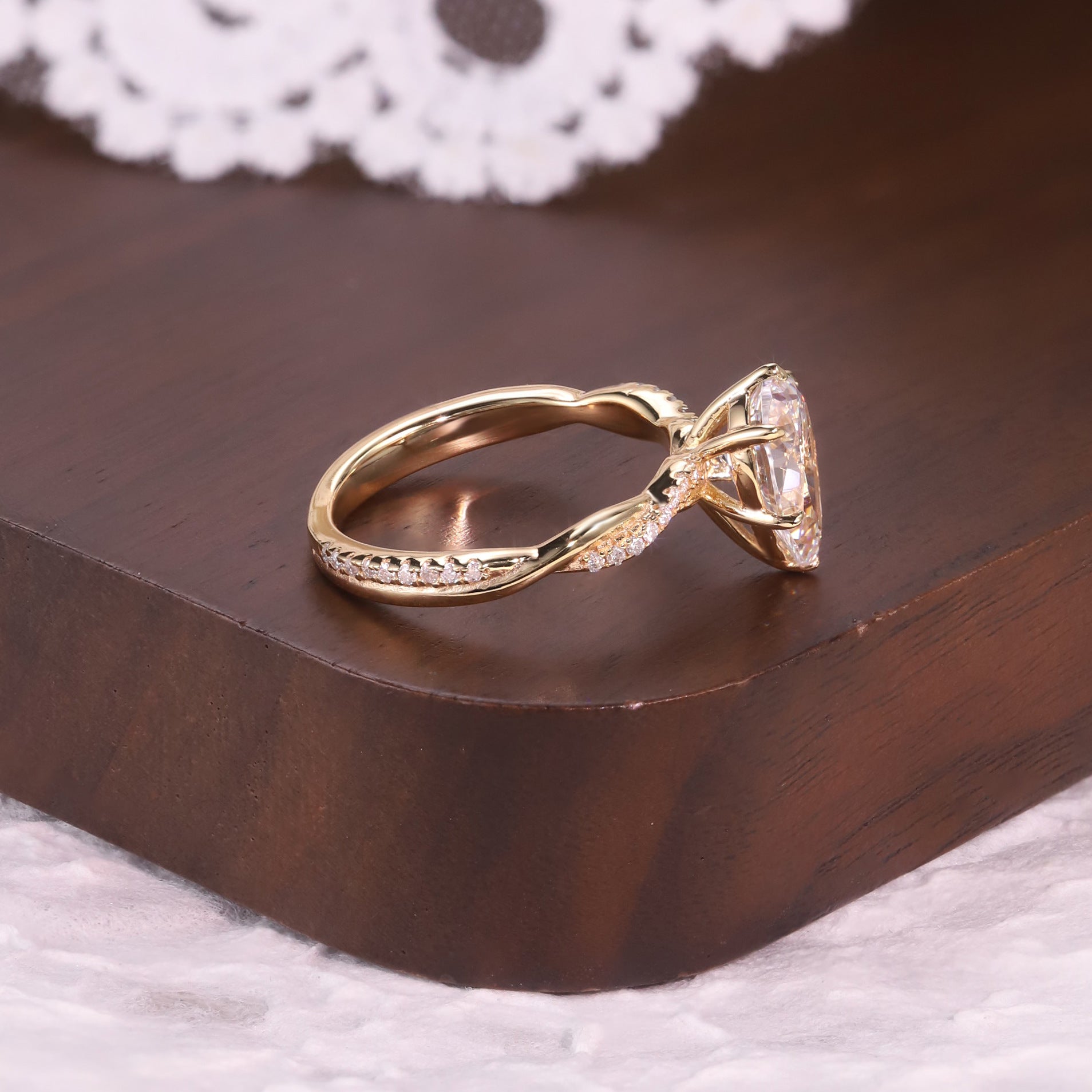 Pear Twisted Moissanite Ring - 18K Gold Plated