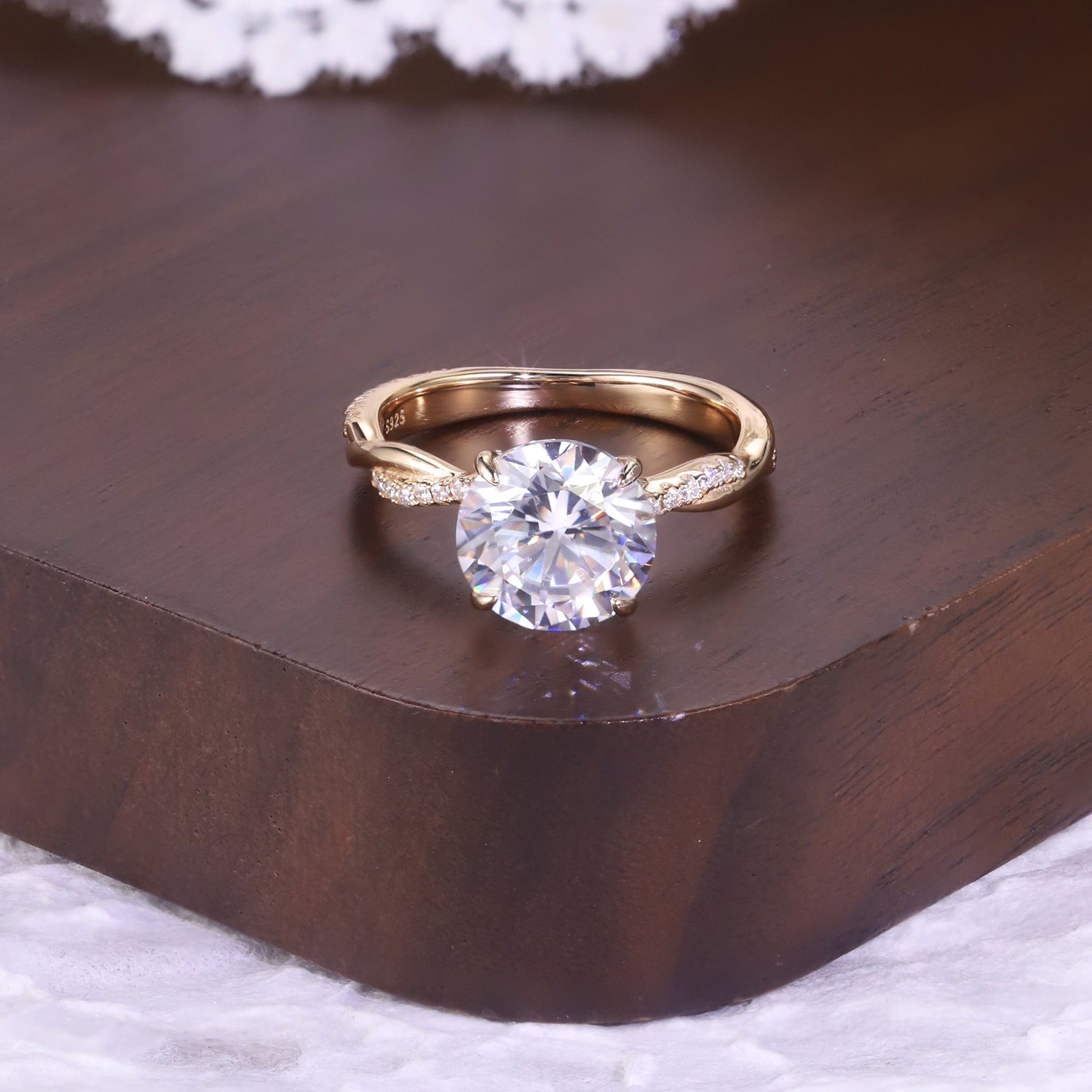 Round Twisted Moissanite Ring - 18K Gold Plated