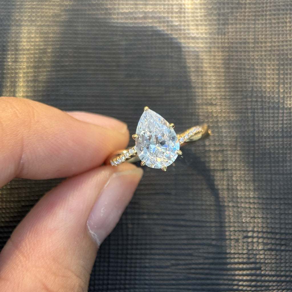 Pear Twisted Moissanite Ring - 18K Gold Plated