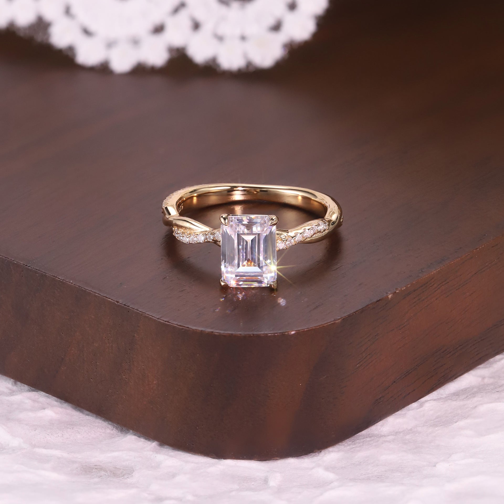 Emerald Twisted Moissanite Ring - 18K Gold Plated