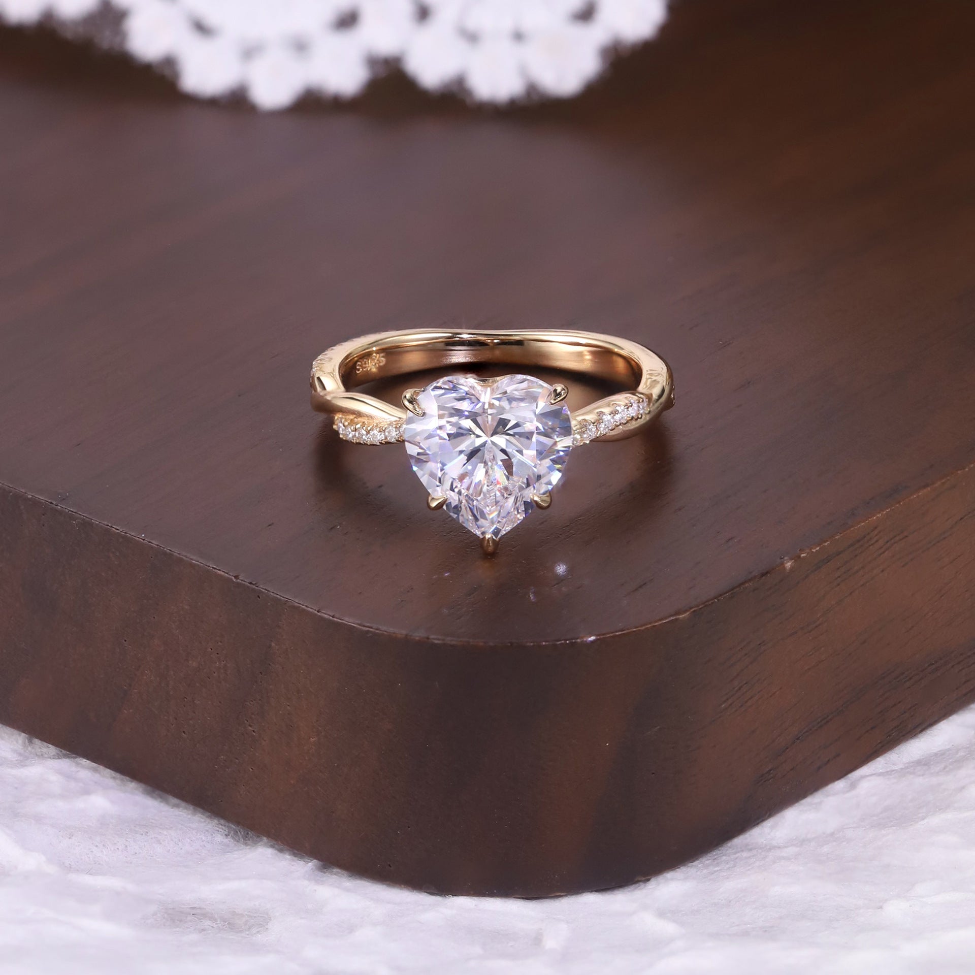 Heart Twisted Moissanite Ring - 18K Gold Plated