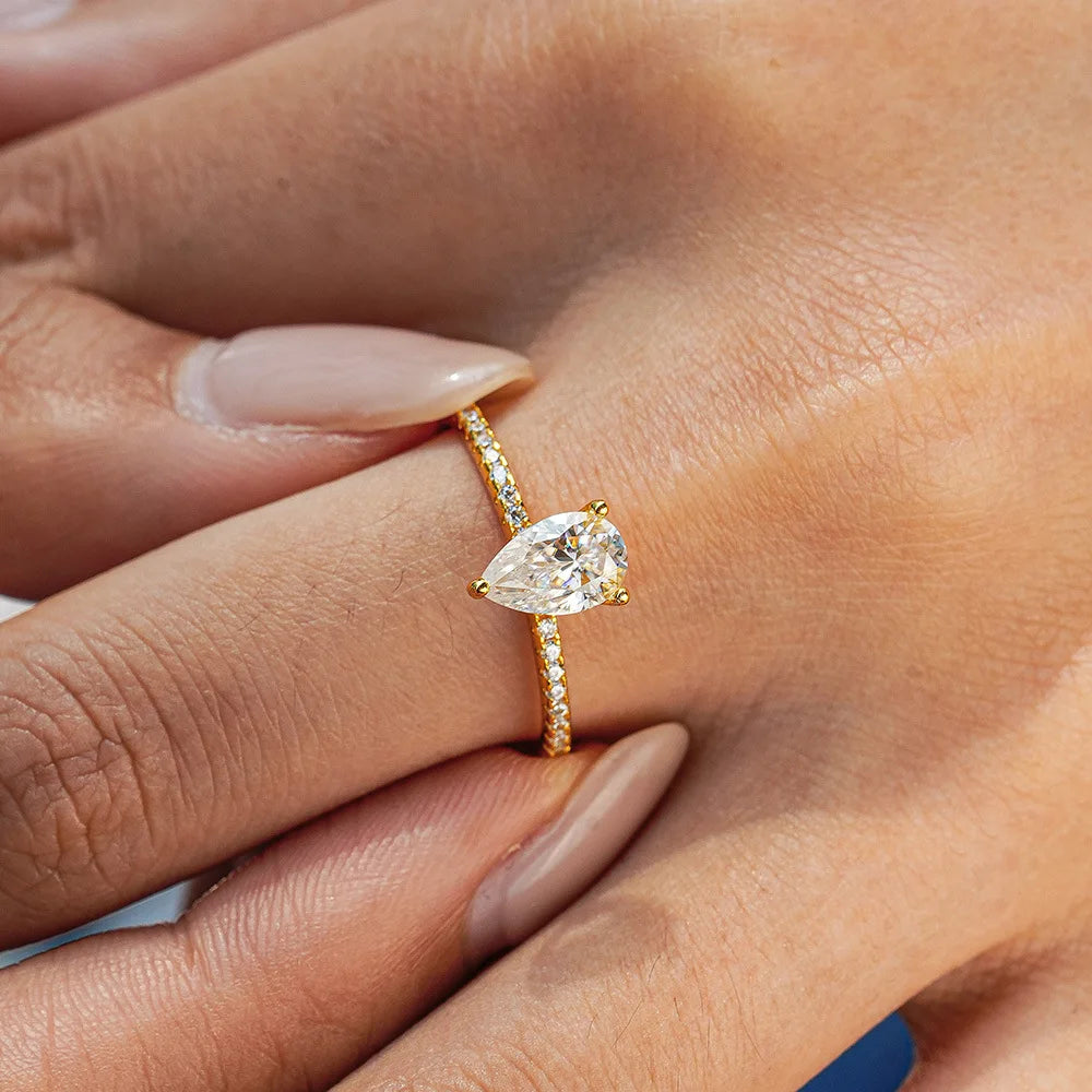 Pear Cut Moissanite Ring | 1CT | 3-Prong | Pavé Band