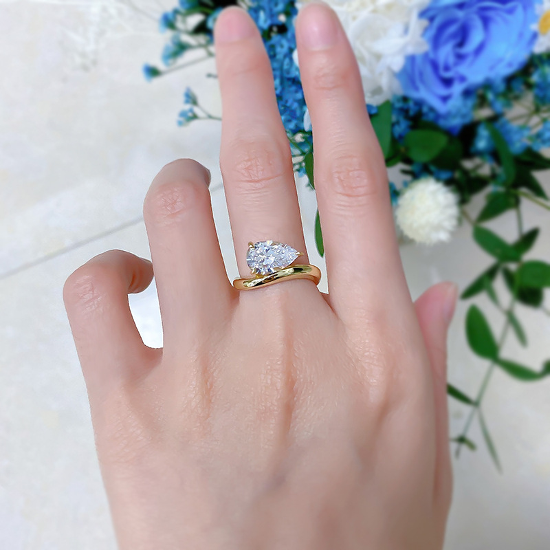 Pear Cut Moissanite Solitaire Ring | 1.5CT 2CT 3CT