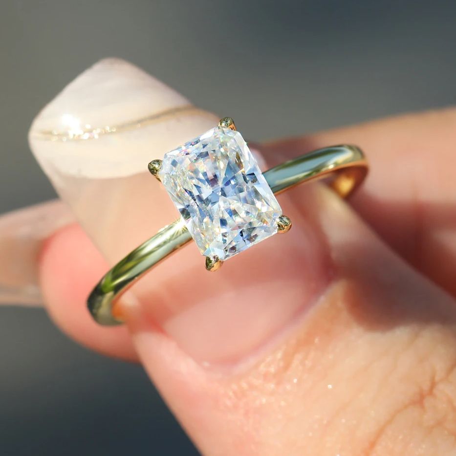 Radiant Cut Moissanite Solitaire Ring | 1CT 2CT 3CT